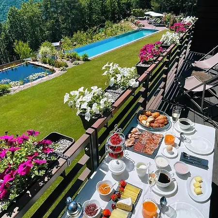 Collina 4*
