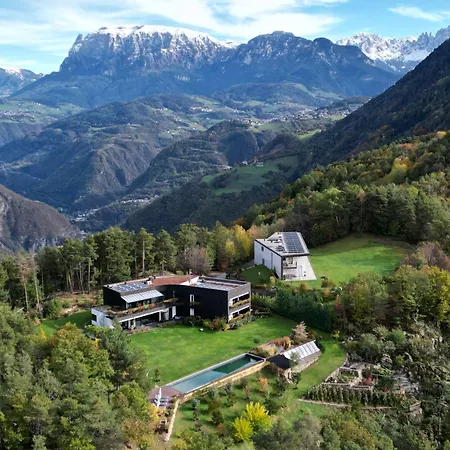 Apart-hotel Collina 4*